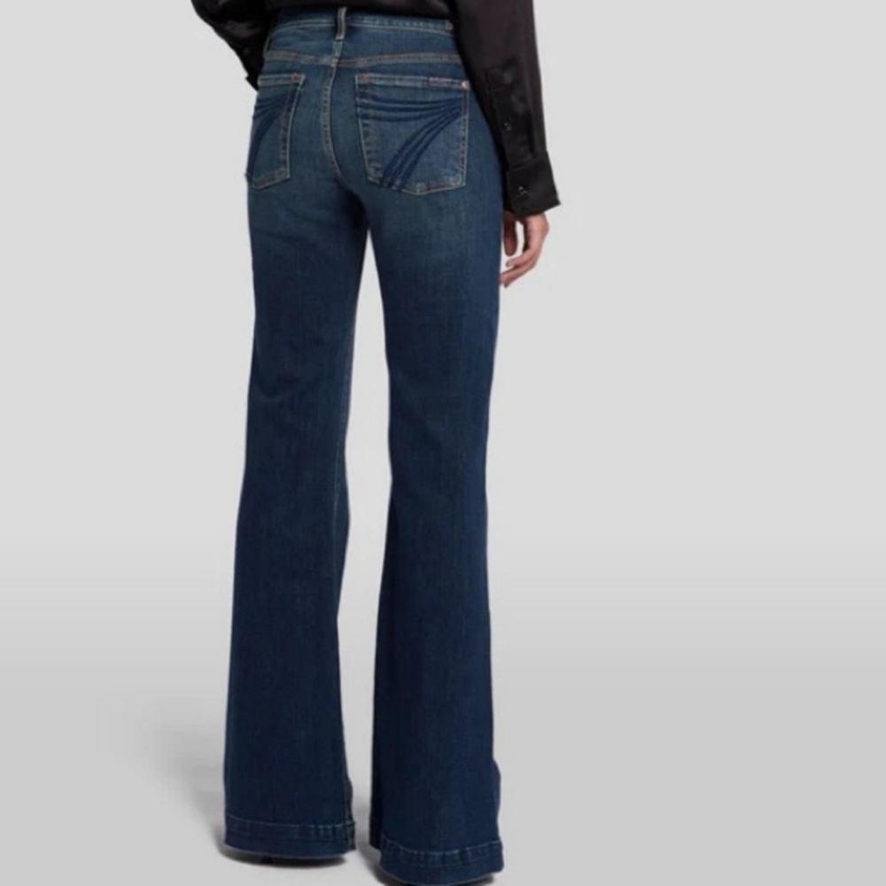 7 For All Mankind Dojo Women's 27x35 Flare Dark Wash mid to high Rise jeans